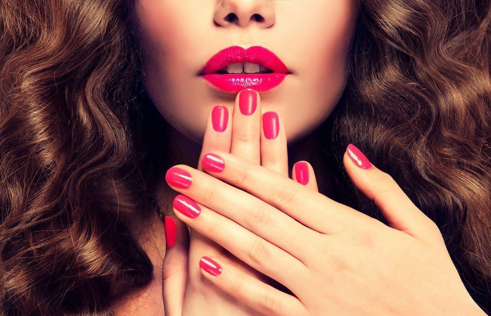 Az 5 legmenőbb tavaszi körömtrend