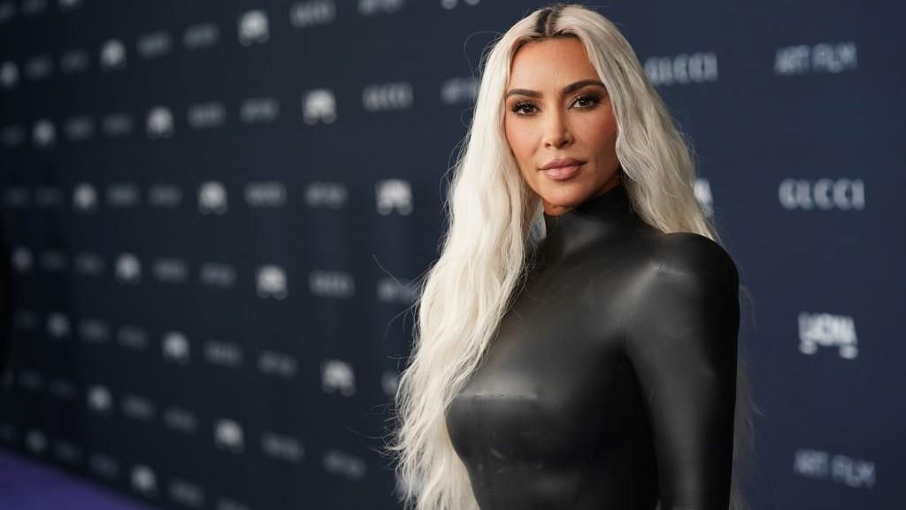 Diana hercegnő ikonikus ékszere Kim Kardashianhez került