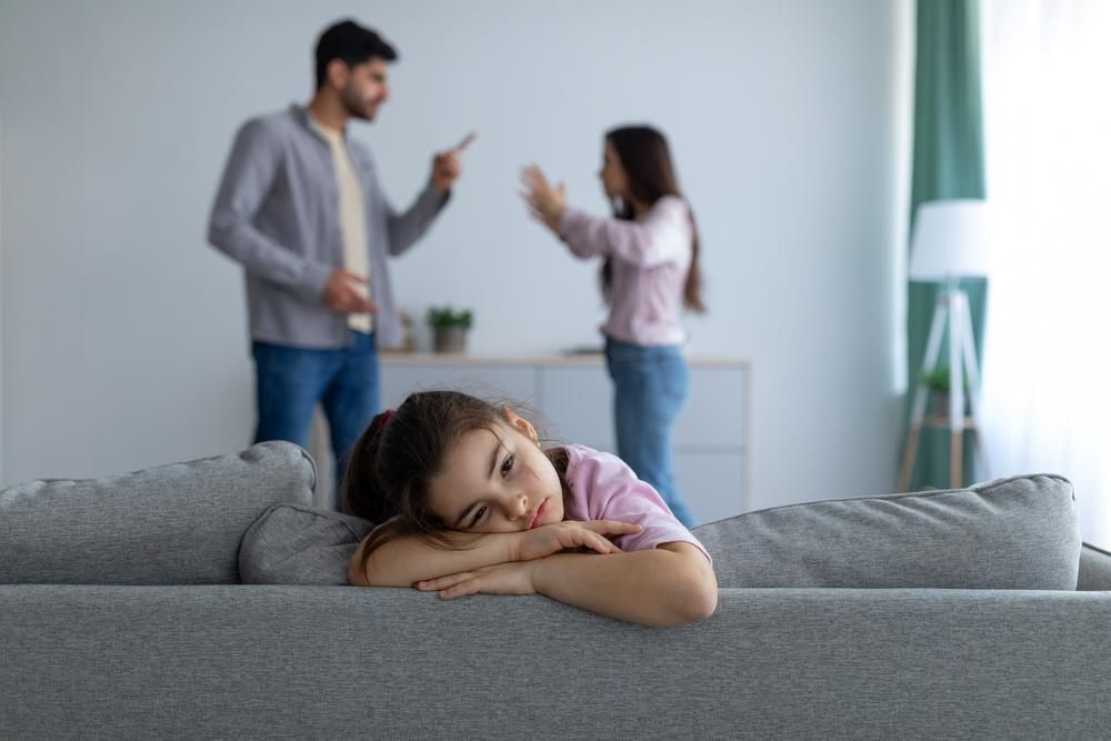 4 gyermekkori jel, mely felnőttkori önuralom hiányhoz vezet