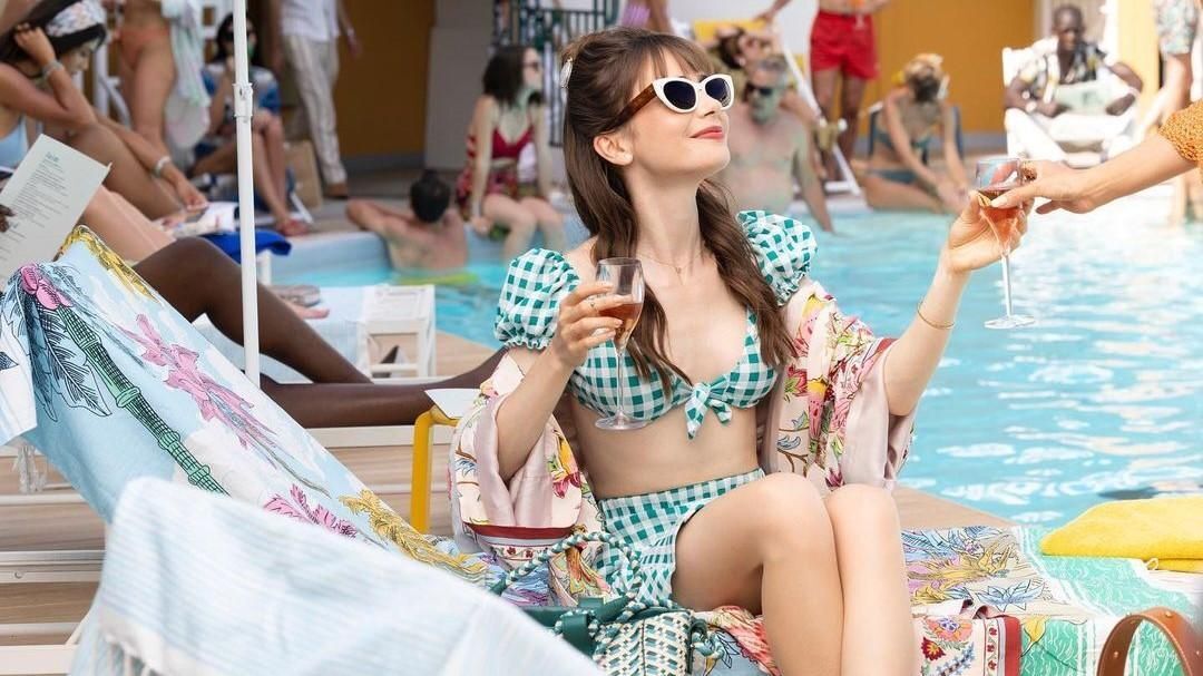 Az Emily Párizsban bemutatta 2023 legmenőbb koktélját: Kir Royale