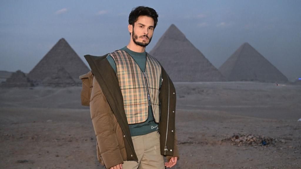 Dior divatbemutató a gízai nagy piramis lábánál — így zajlott az év eseménye​