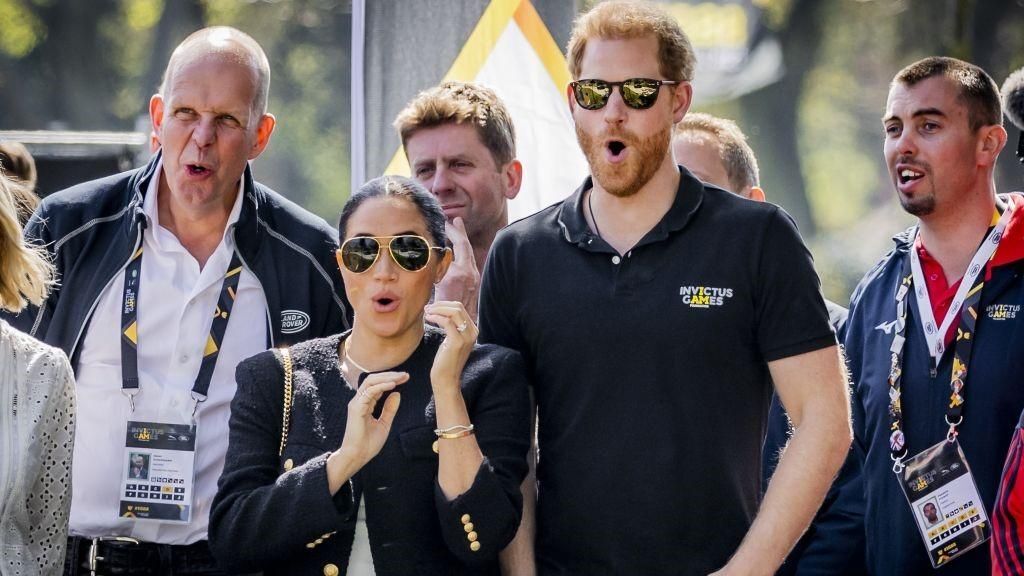 Sosem látott fotók Harryről és Meghan Markle-ről — érkezik a sorozatuk