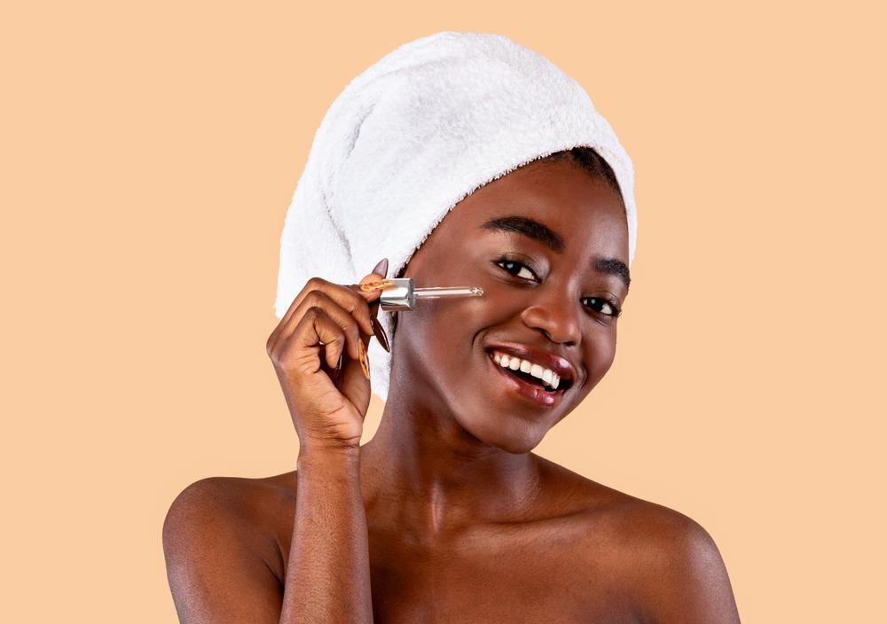 Mit kell tudni az AHA és a retinol kombinálása előtt a bőrápolási rutinban?