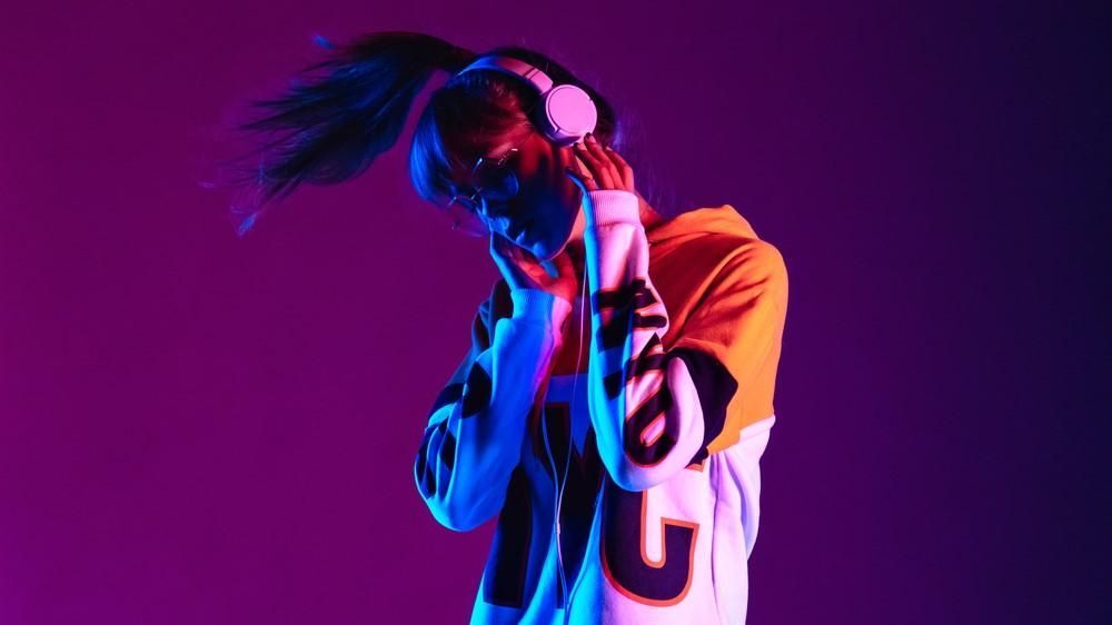 Több táncra késztet minket az a zene, amit nem is hallunk igazán​