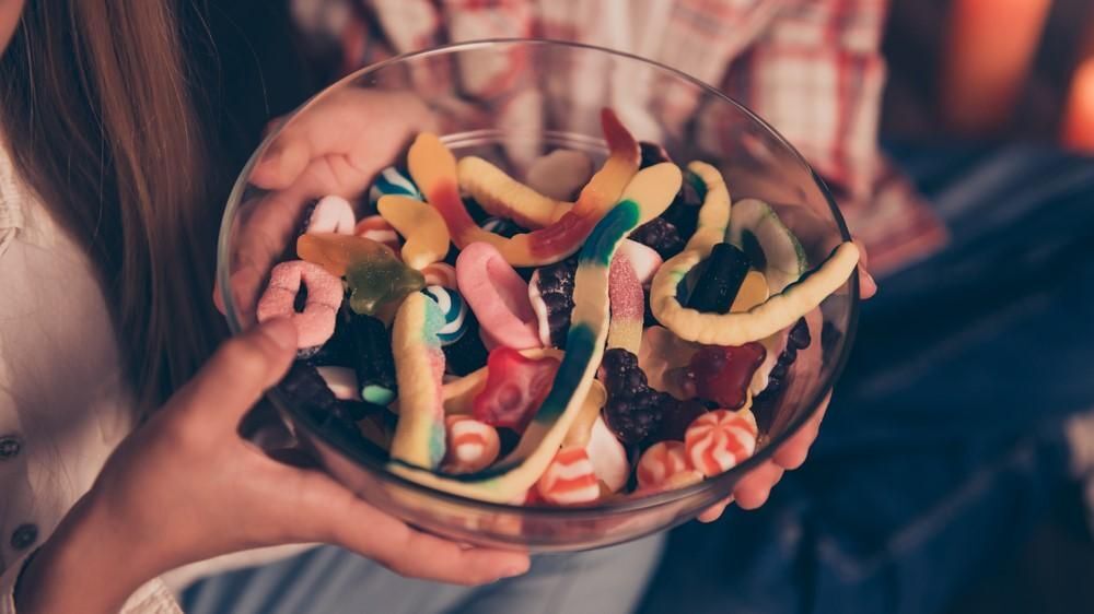 Egészségesebb beosztani a kapott édességeket? Fogászok mást mondanak