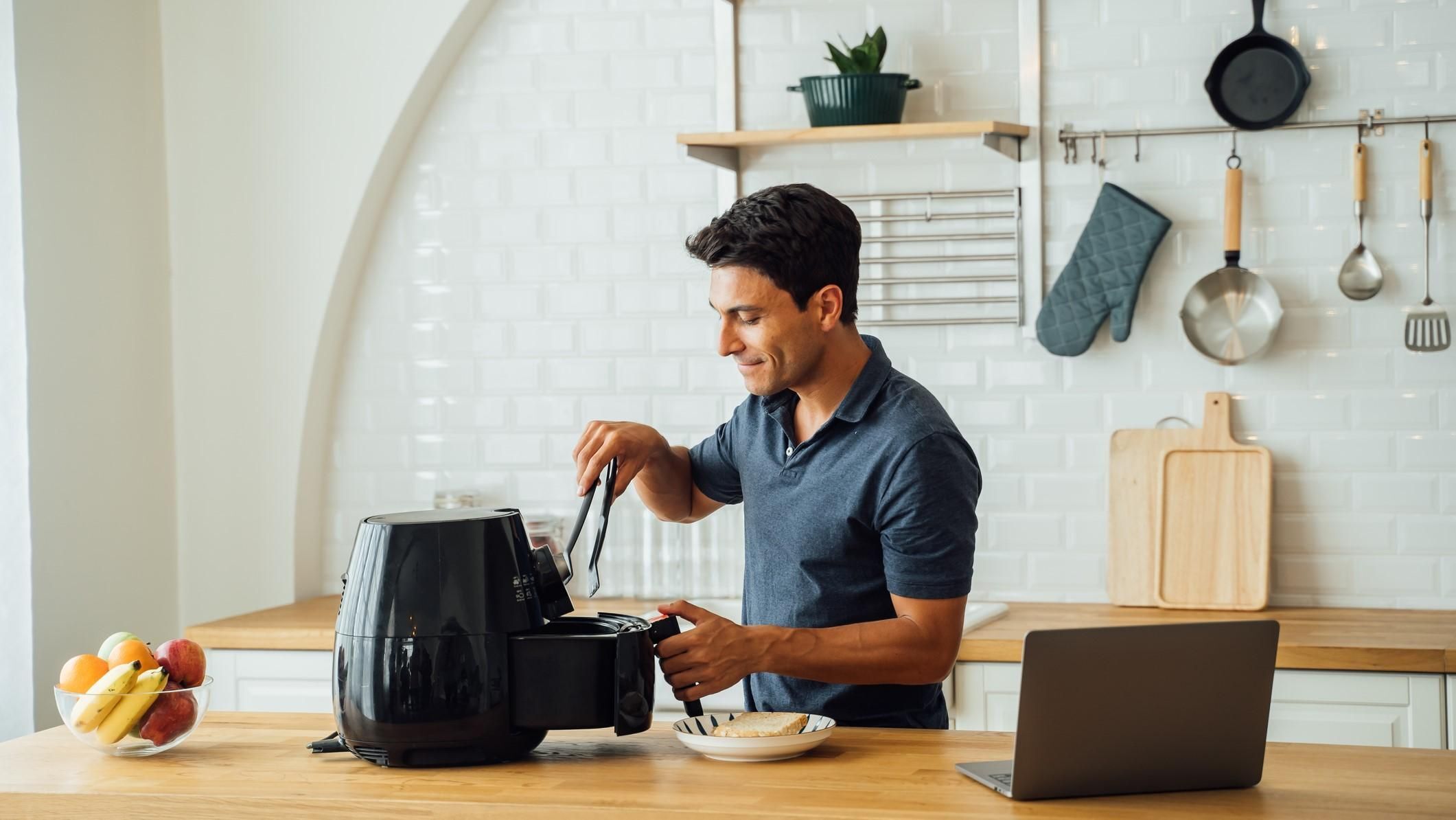 Egyre népszerűbbek a légsütők, de vajon egészségesek is?