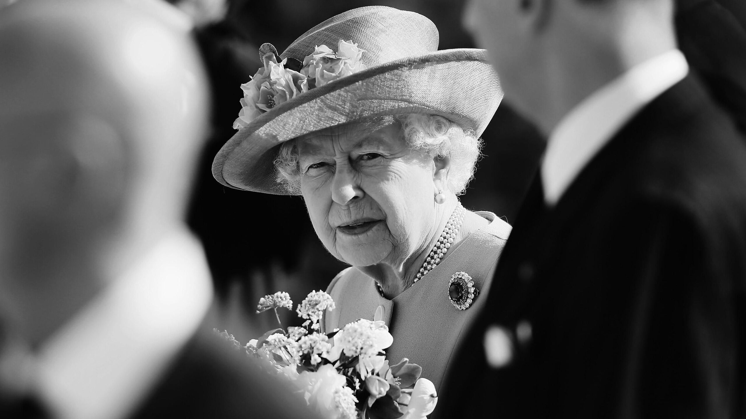 Hogyan gyászolja Anglia hivatalosan a királynőt?