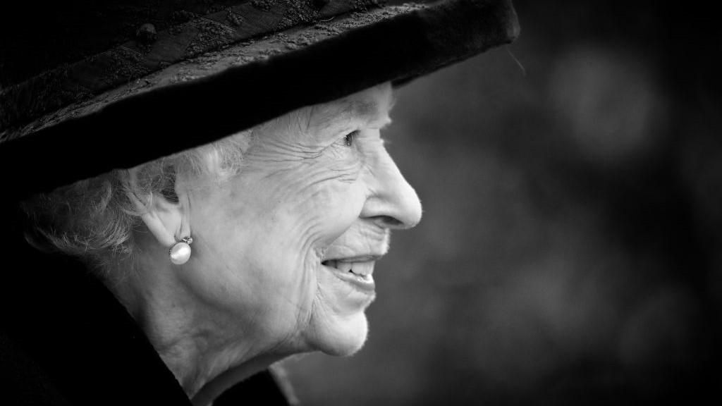 11 nagyon kevesek által ismert fotó II. Erzsébet királynő fiatalkorából
