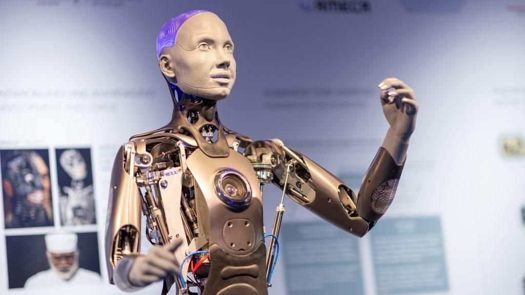 A mimikával rendelkező robot visszatért újabb rémálmokat okozni