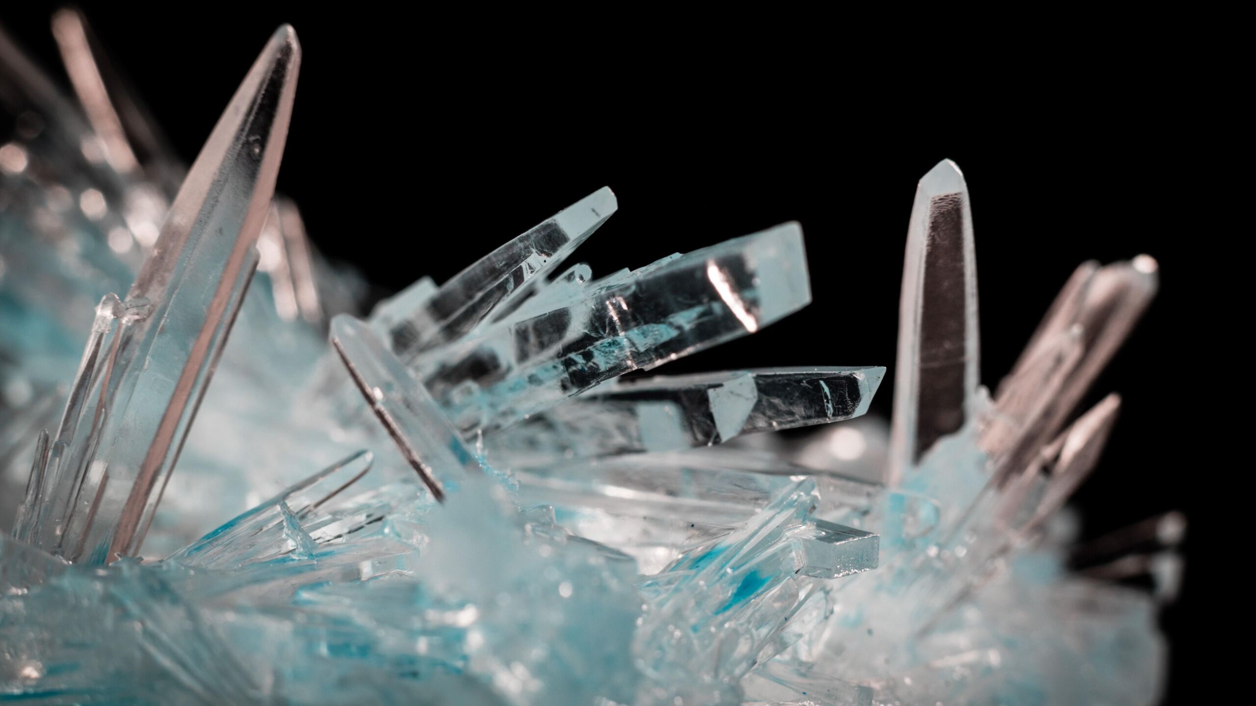 Ritka kristályra bukkantak a Mars egyik kráterében — hogy került oda?​