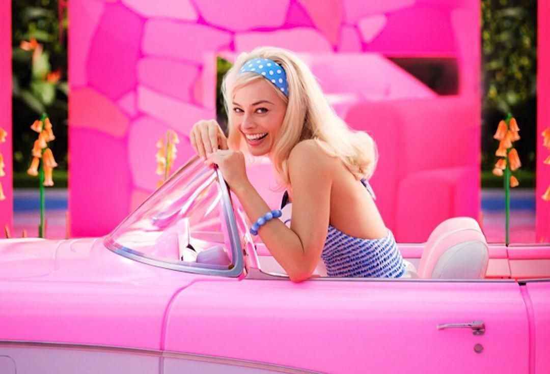 Itt vannak az első fotók Ryan Goslingról a Barbie-film Kenjeként