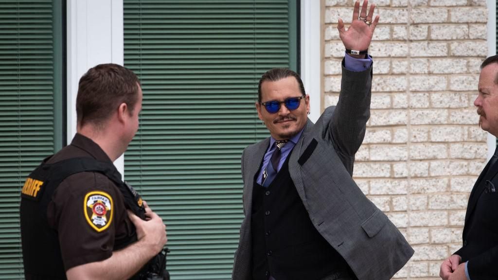 Hogy dönthet a bíró? Ezek a legvalószínűbb végkifejletek a Depp-Heard ügyben