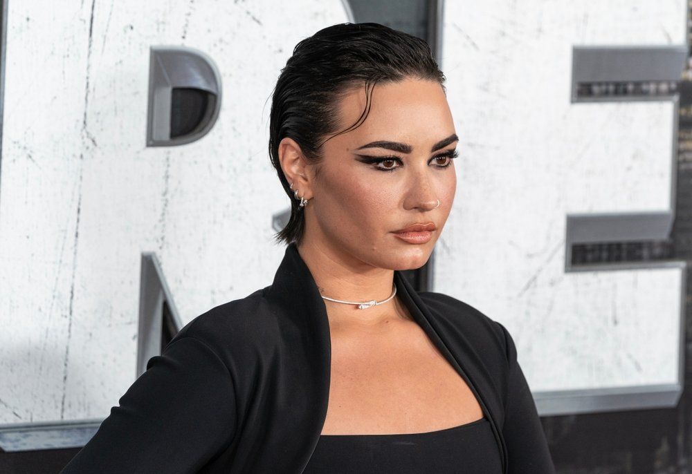 Demi Lovato cseresznyekörmeinél nem láttunk finomabb manikűrtrendet idén