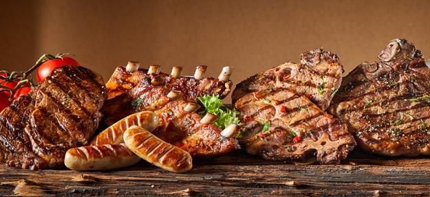 Drasztikusan csökkenteni kell a húsfogyasztásunkat, de nem teljesen