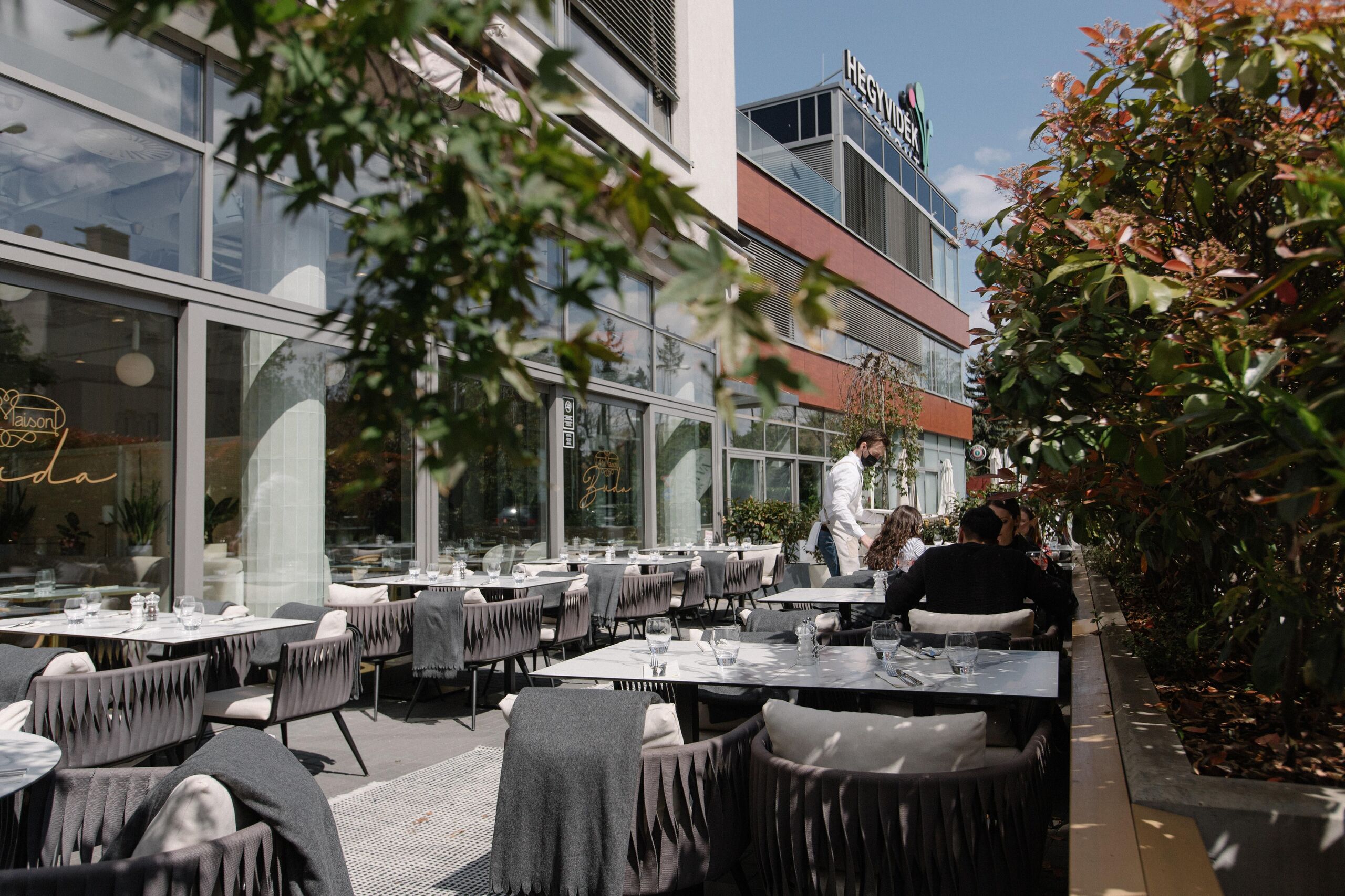 Egyhelyen húsvétra minden? A Hegyvidéki Bevásárlóközpontban működik!