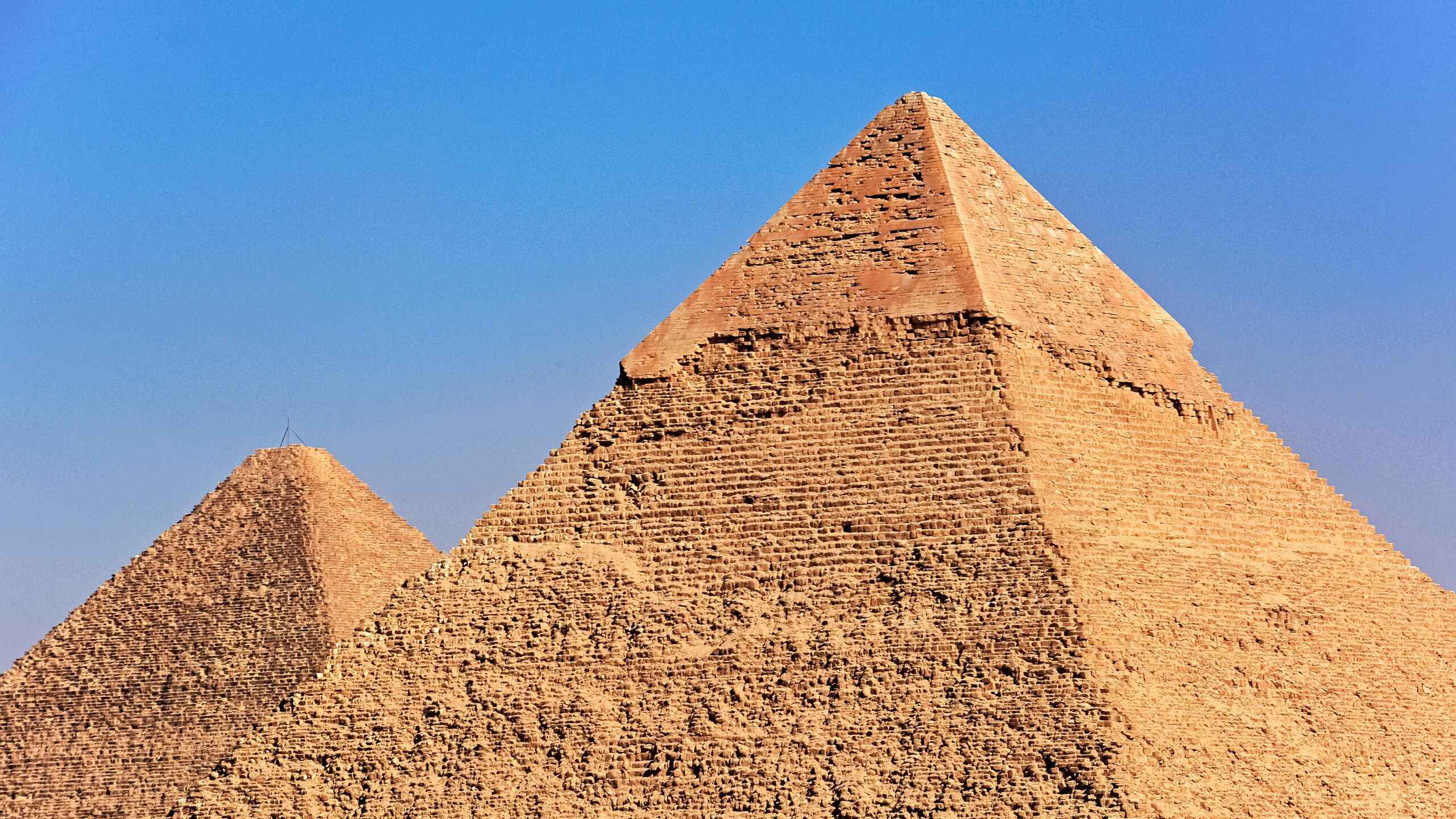 A kutatók végre megfejthették a piramisok ezeréves titkát