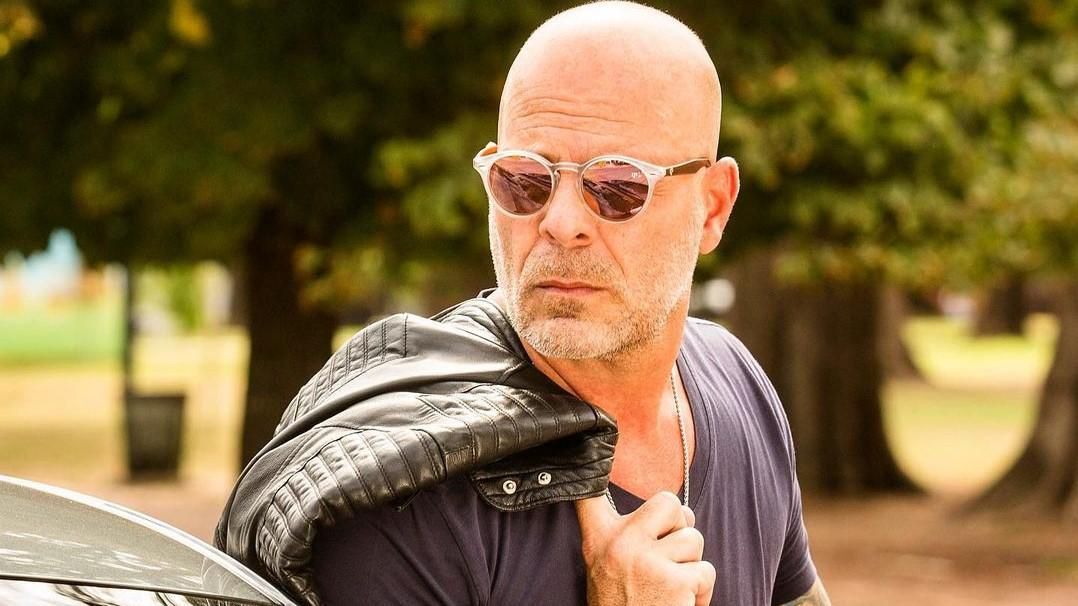 Ezek a betegség tünetei, ami miatt nem színészkedik tovább Bruce Willis