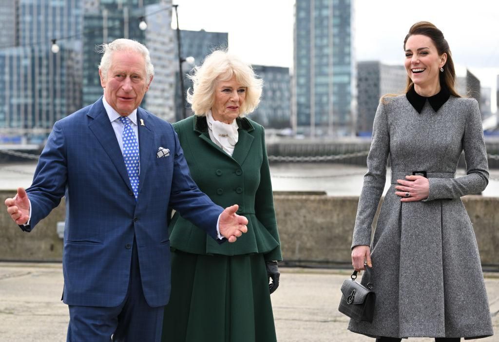 Ezt a lehetetlen szabályt kell betartania a királyi család női tagjainak​