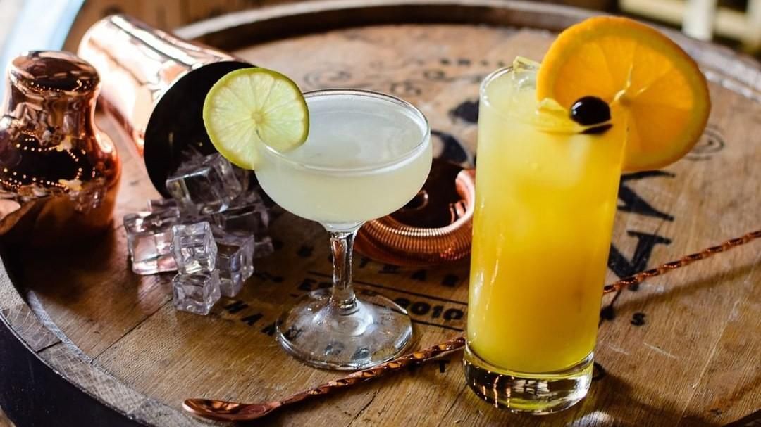 Az ütős hétvégéhez: Harvey Wallbanger koktél
