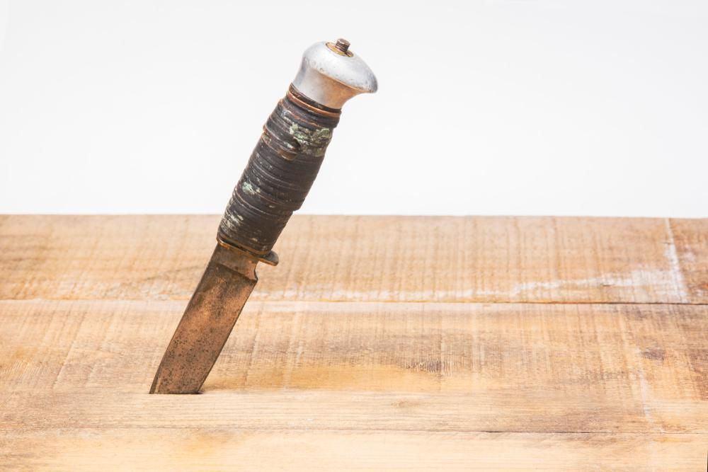 Kampókéz? Van jobb! Késből készített protézist találtak egy csontváz keze helyén