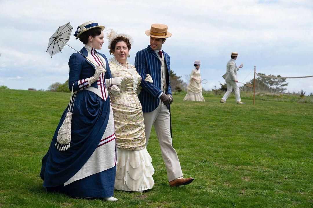 Meryl Streep lánya játszik a Downton Abbey készítőjének új kosztümös sorozatában