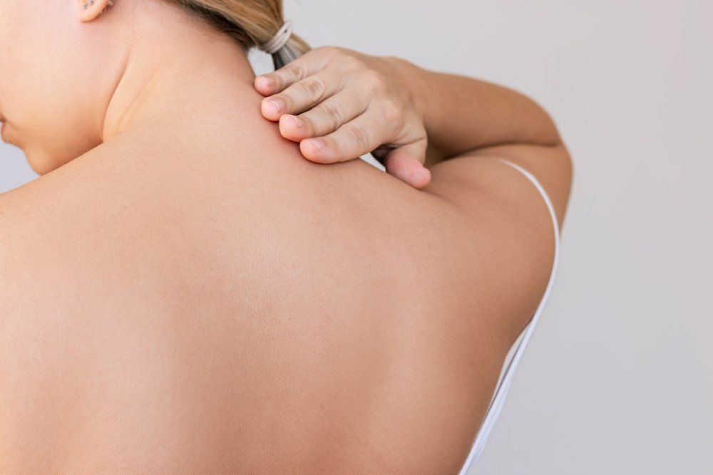 Új botoxtrend a láthatáron: már a vállunk sem marad ki a jóból