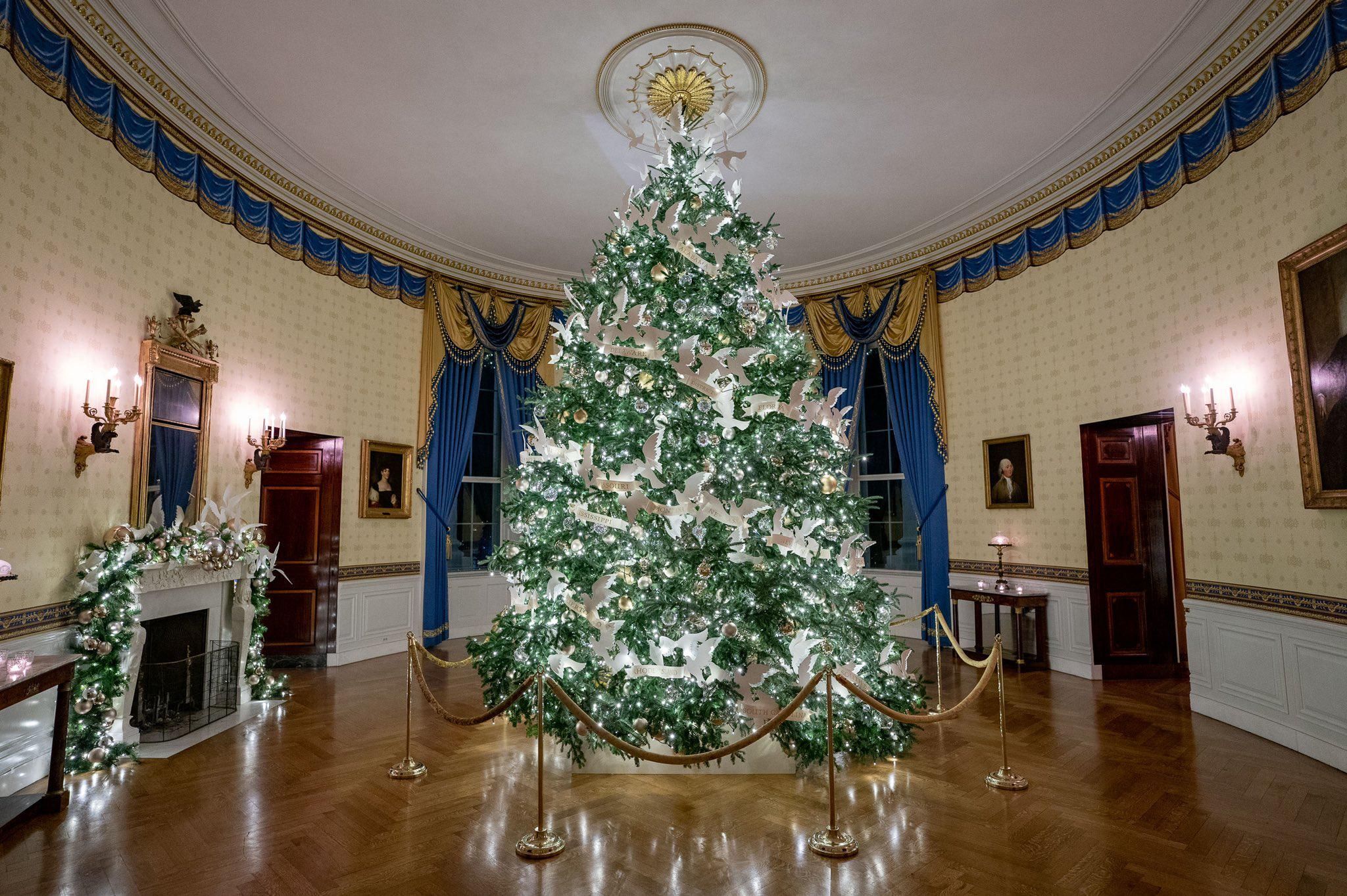 Így díszíttették fel Bidenék a Fehér Házat karácsonyra