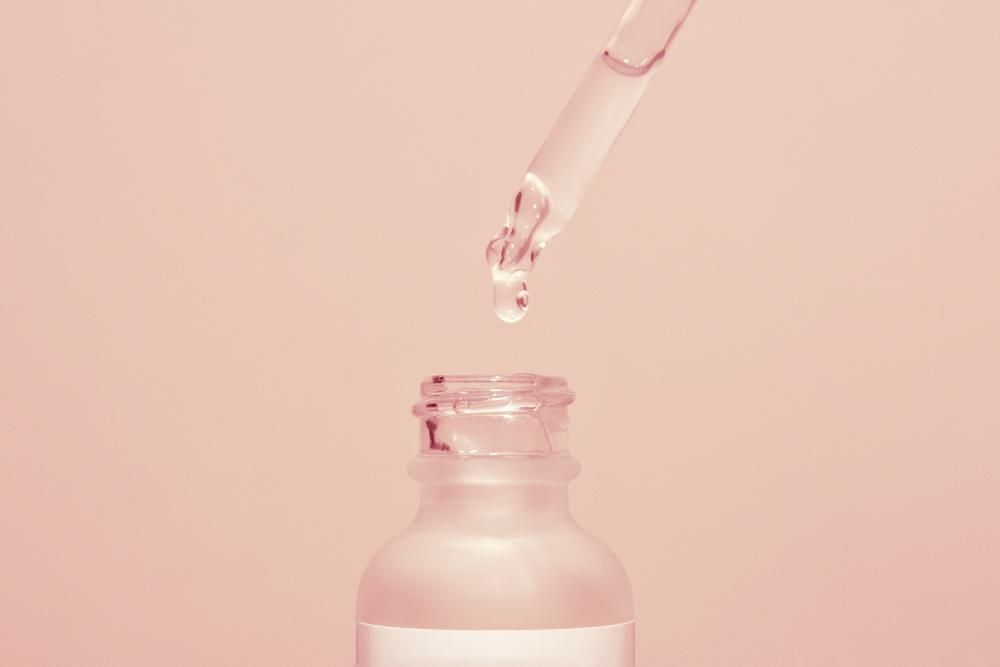 Miért kell a bőrünknek a niacinamid?