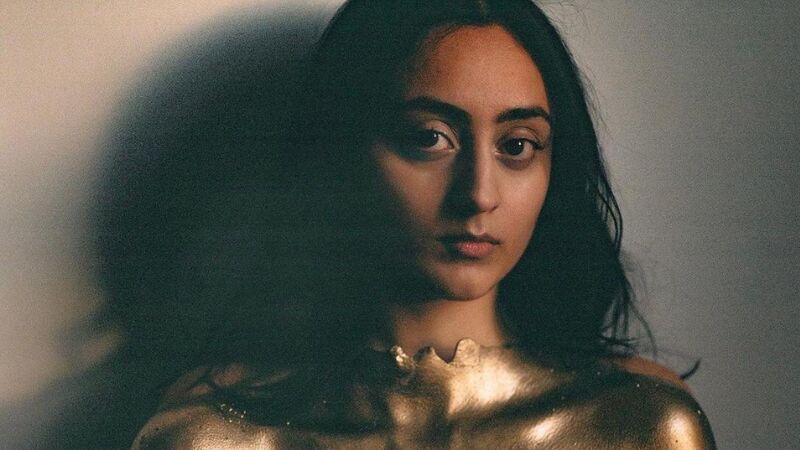 Tanuljuk meg magunkat ünnepelni!— mondja Misha Japanwala, divattervező