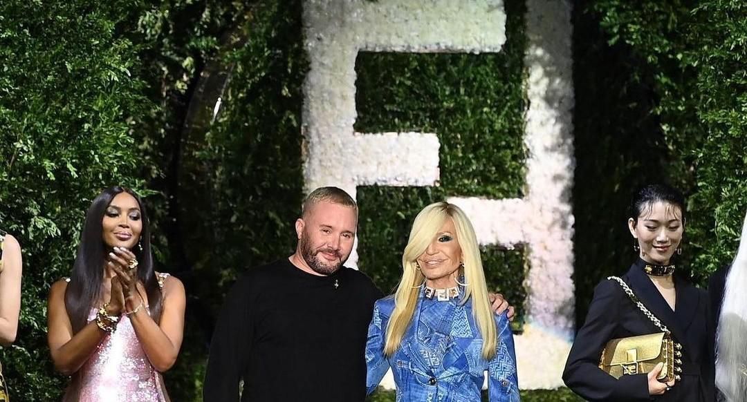 Közös kollekciót dobott a piacra a Versace és a Fendi