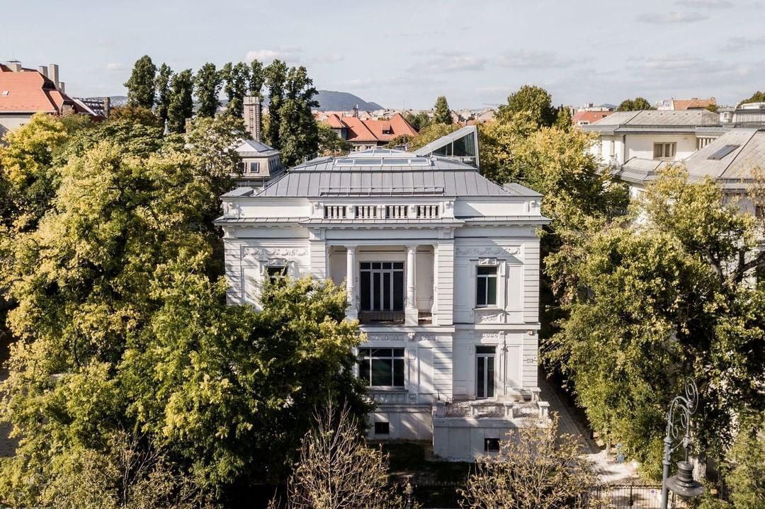 Egyedülálló gyűjteménnyel vár minket egy új budapesti kiállítótér