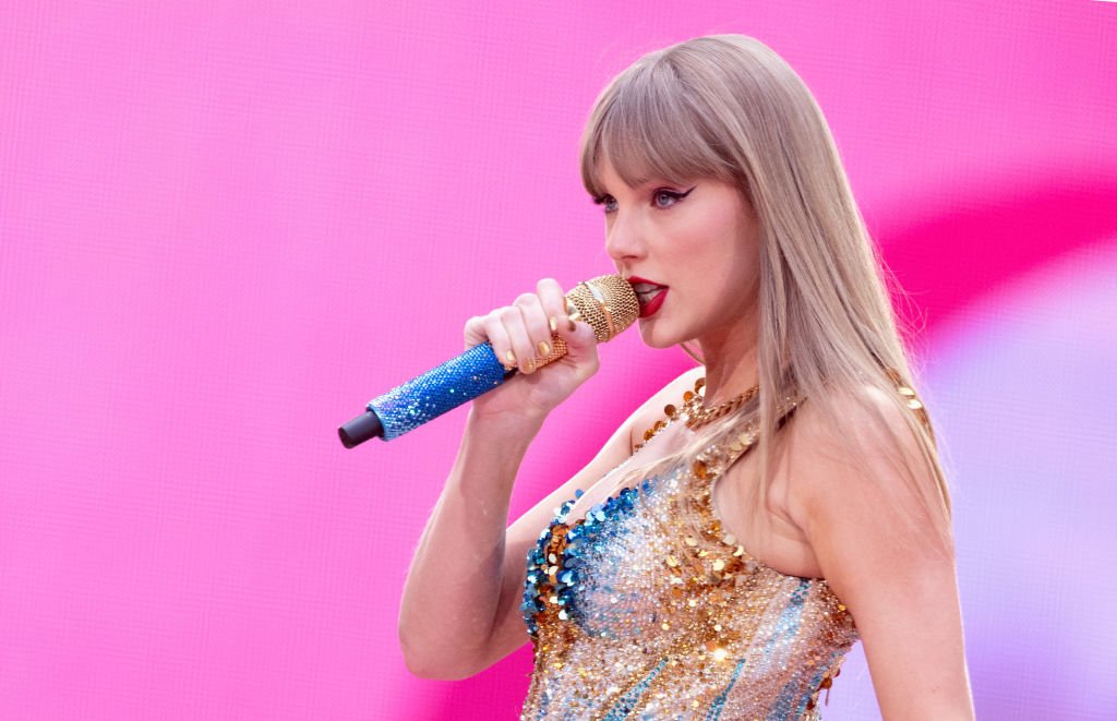 A rajongók esküsznek rá, hogy Taylor Swift is szerepelt A szolgálólány meséjében