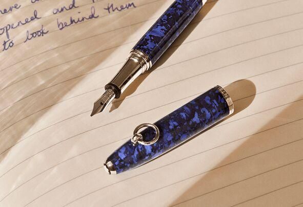 Elizabeth Taylor előtt tiszteleg új tollával a Montblanc