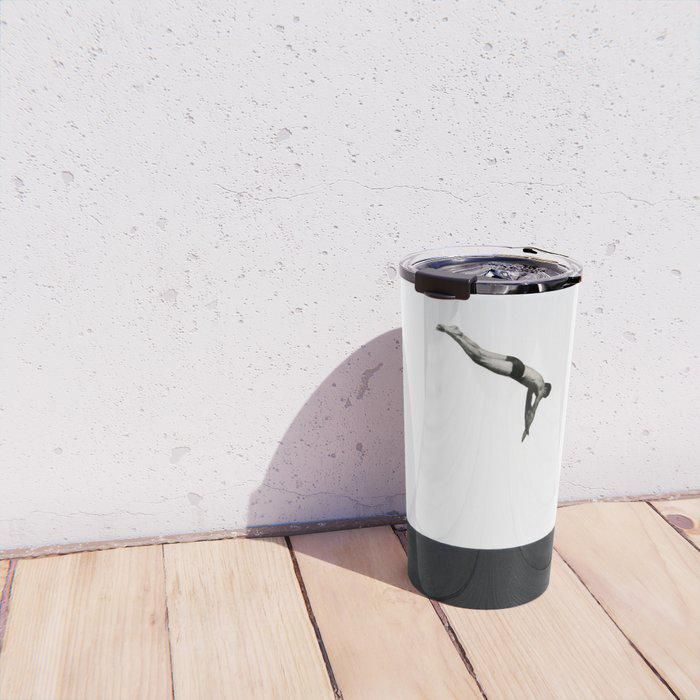 Kortárs művészek alkotásai díszítik ezeket a termoszokat