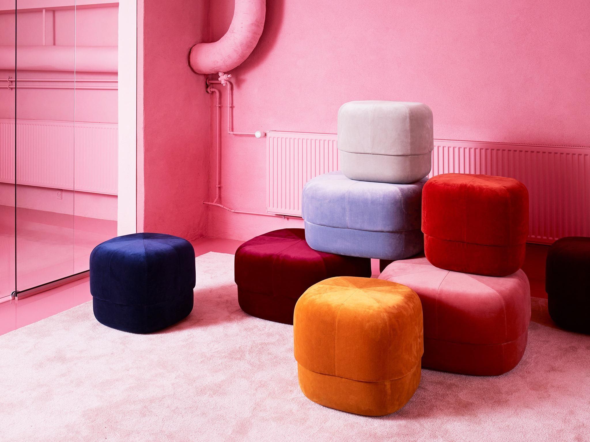Ellopja a show-t a nappalinkban ez a Normann Copenhagen puff