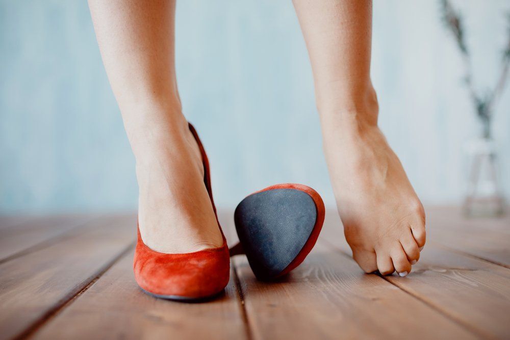 4 trendi tavaszi lábbeli, ami tökéletes alternatíva a lapos cipőkre