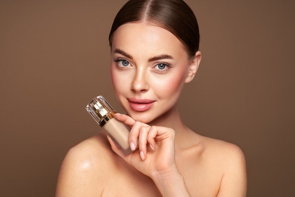 Ezzel a pofon egyszerű trükkel megállíthatod az alapozó csomósodását