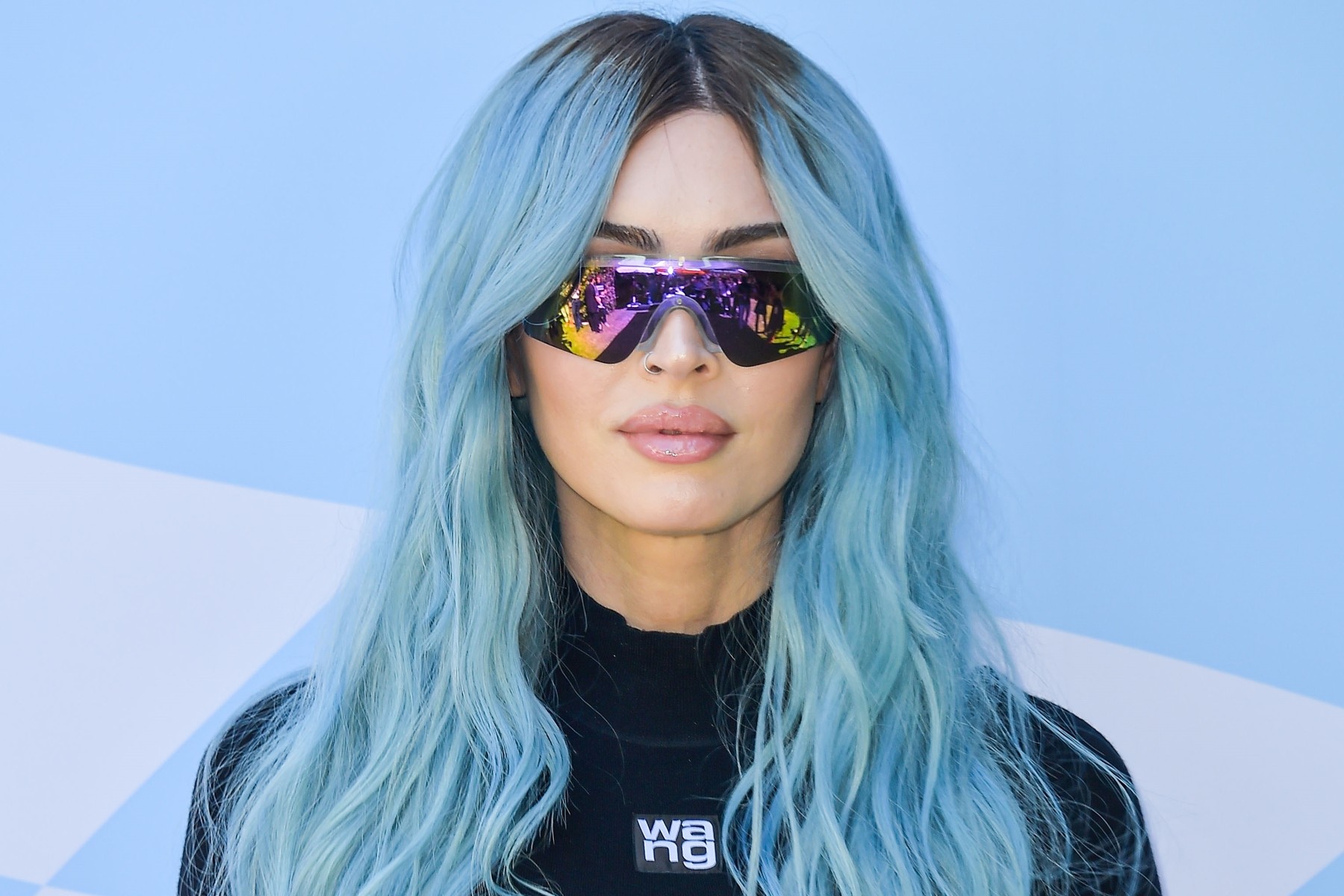 Megan Fox vadító szegecses körmeire még mi sem voltunk felkészülve