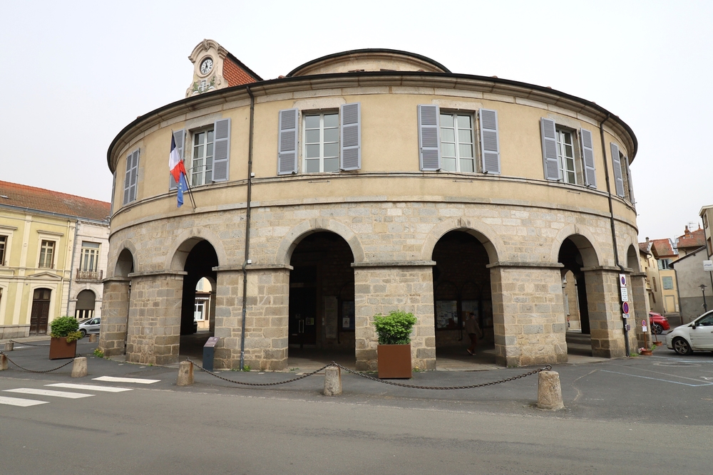 Az édes francia falu, ahol 1 euróért árulnak lakásokat