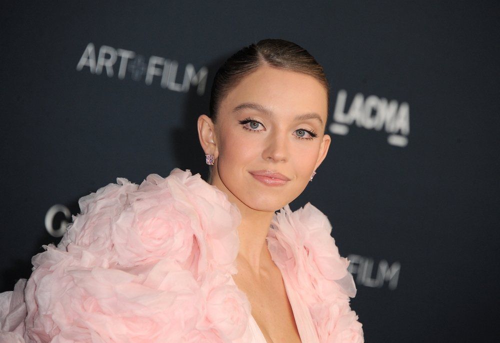 Sydney Sweeney és párja „komoly problémák” miatt lefújták az esküvőjüket