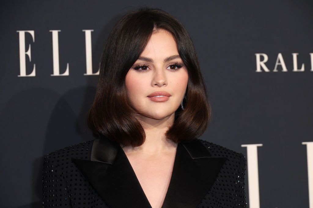 Selena Gomez trendi körömszíne lehet a tavasz új slágere