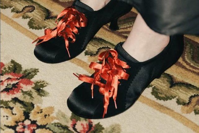 Ne keress tovább: ez a balett-sneaker a tavasz legtrendibb lábbelije