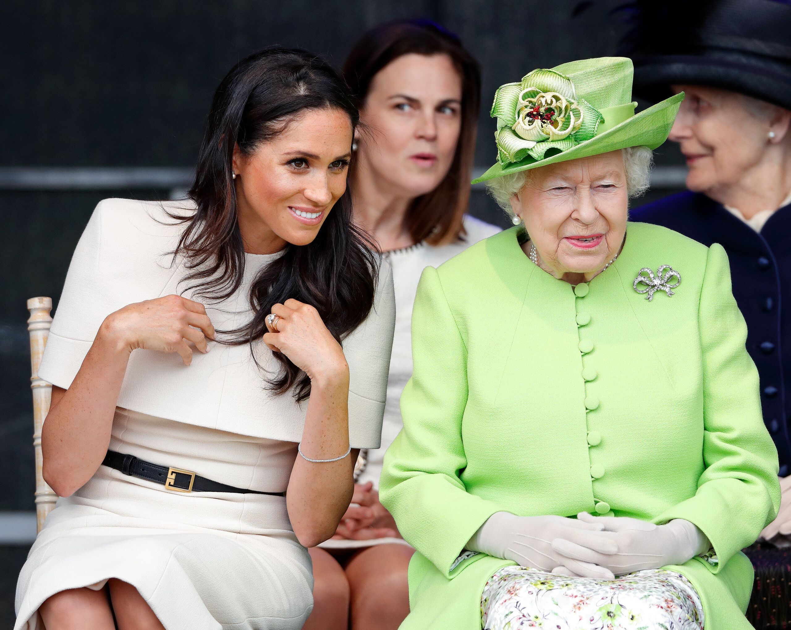 Ez Meghan Markle különleges ajándéka II. Erzsébet királynőtől