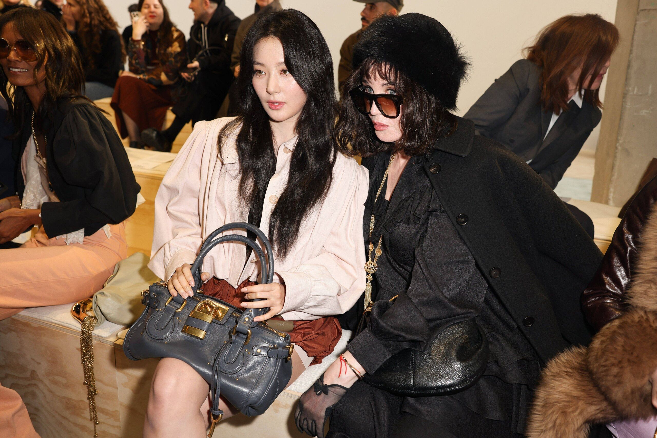 Te még emlékszel rájuk? Három 2000-es évekbeli trend, ami újra divatos