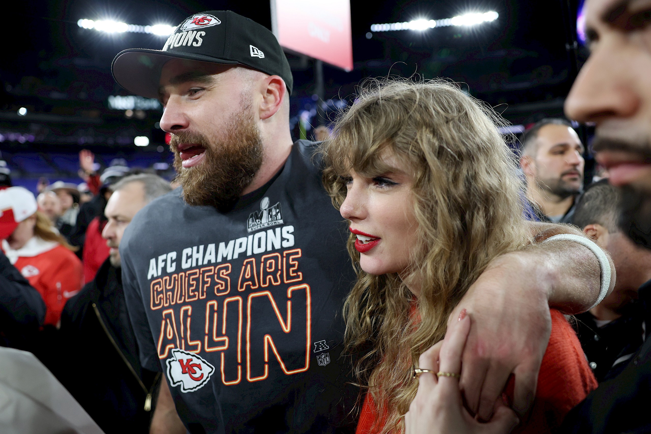 Taylor Swift és Travis Kelce összeházasodnak