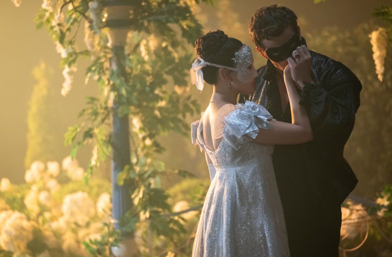 Új, forró részletek derültek ki a Bridgerton család 4. évadáról