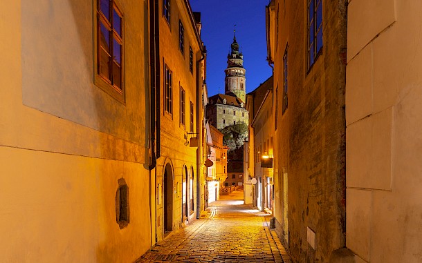 Český Krumlov / kavalenkau, Shutterstock