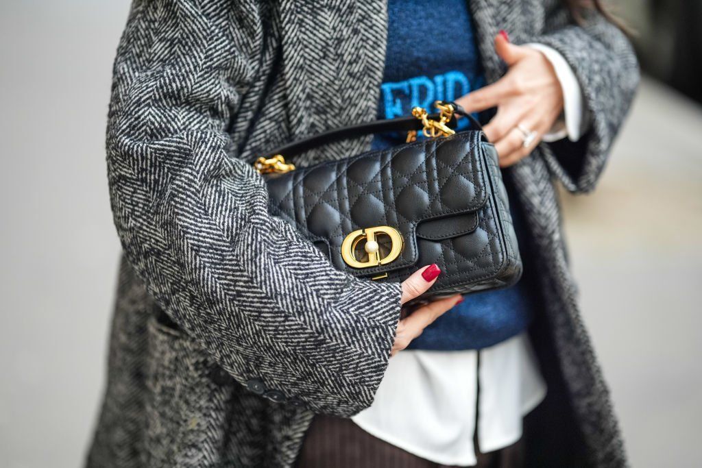 Csodás verziói születtek az ikonikus Lady Dior táskának