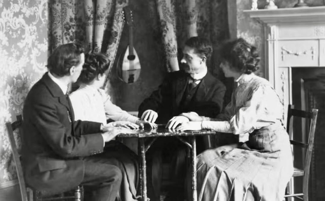 10 elképesztően furcsa viktoriánus szokás, amitől ma már kiráz a hideg