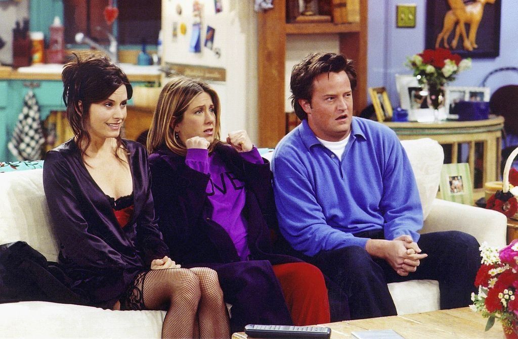 Courteney Cox szerint Jennifer Anistonnak még mindig megvannak a Jóbarátokban viselt ruhái
